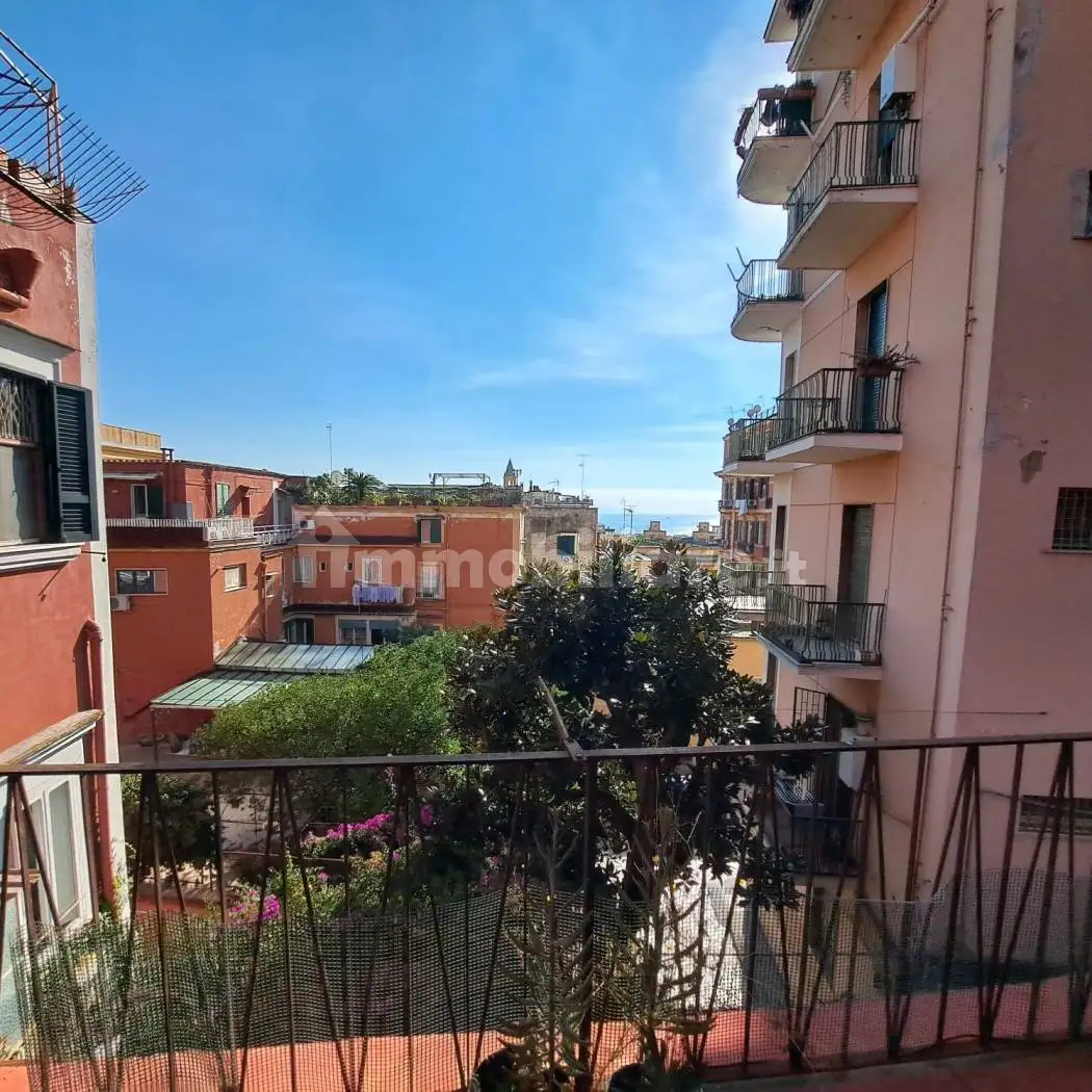 Appartamento in affitto a Napoli