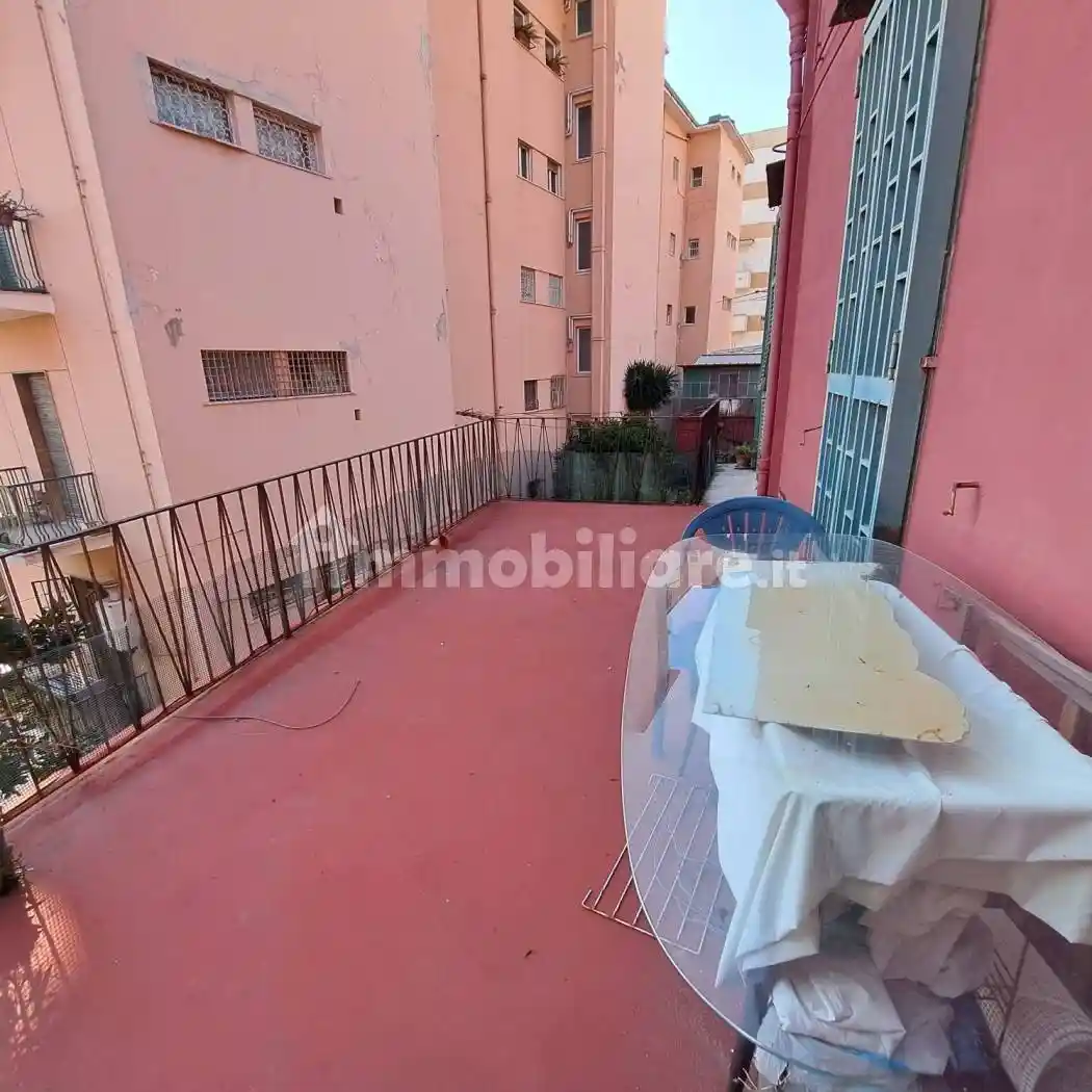 Trilocale via Arco Mirelli, Piazza Amedeo - Parco Margherita, Napoli - foto 2