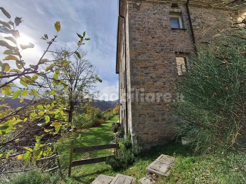 Villa unifamiliare Località Romezzano, Romezzano, Bedonia - foto 3