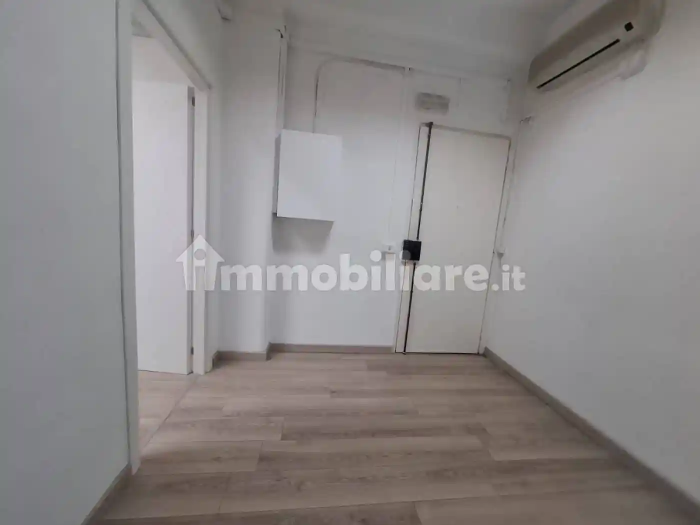 Quadrilocale viale di Augusto, Fuorigrotta, Napoli - foto 3