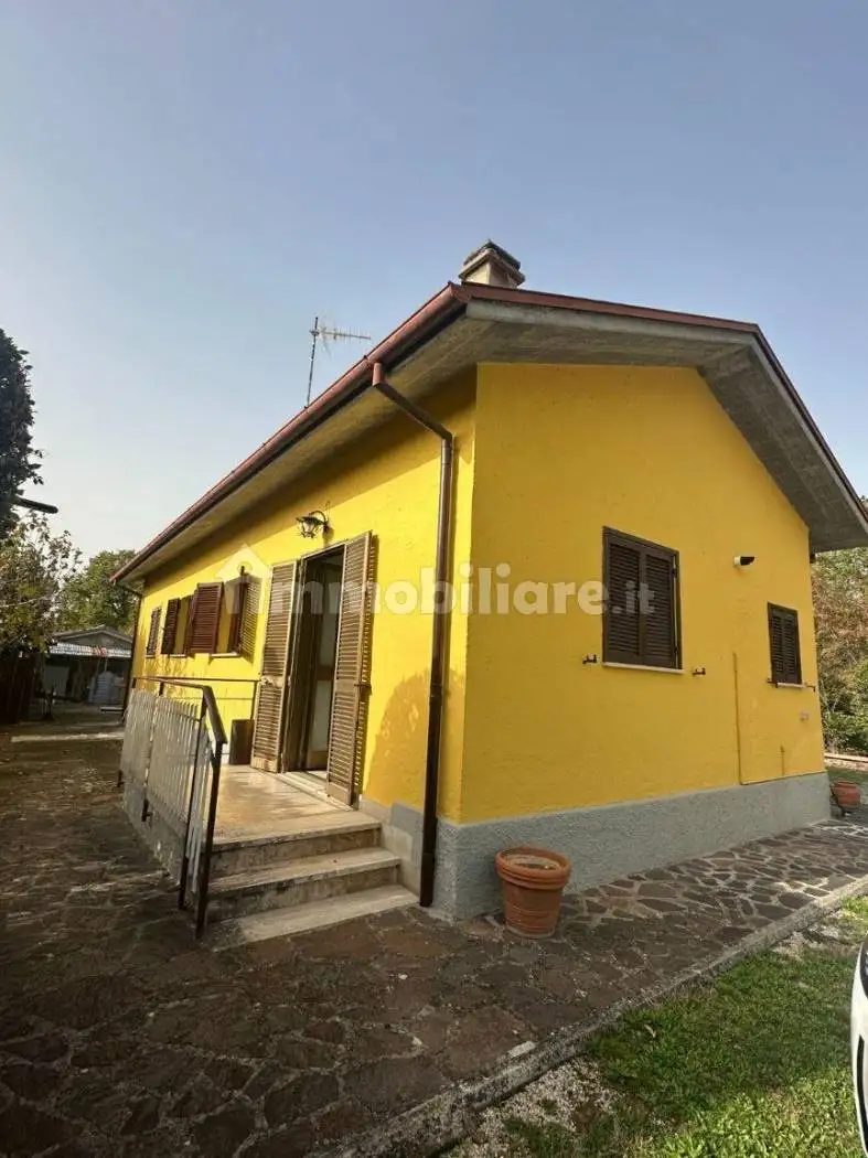 Villa in affitto a Rieti