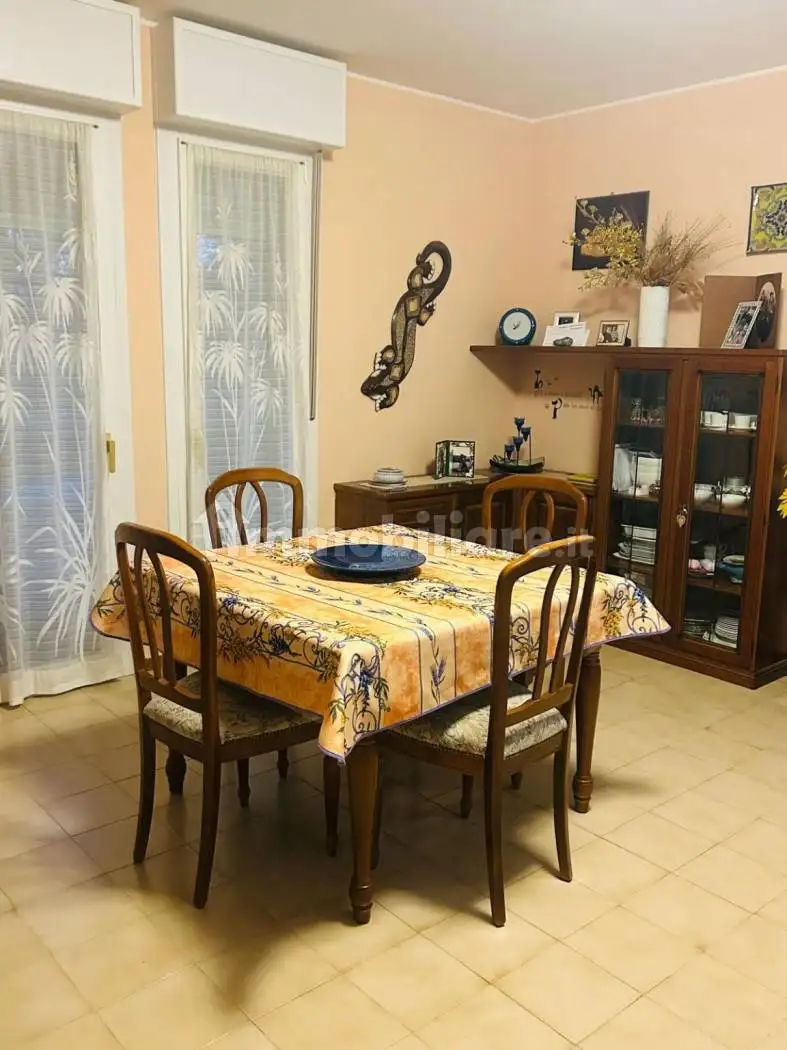 Trilocale via Ugo Foscolo 5, Binasco - foto 2