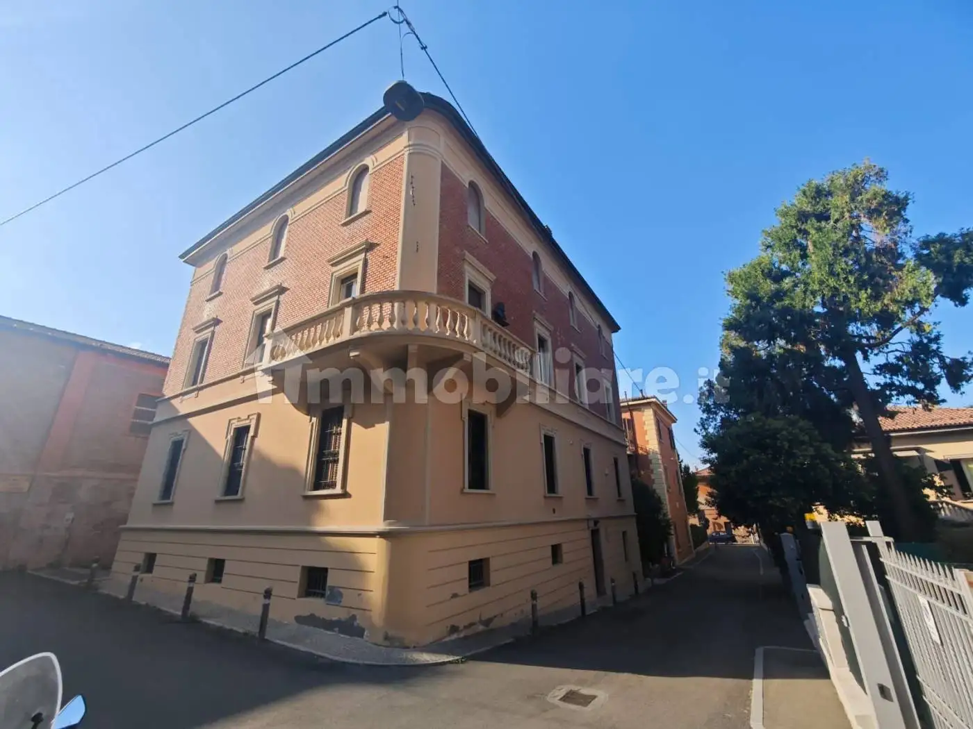 Appartamento in vendita a Bologna