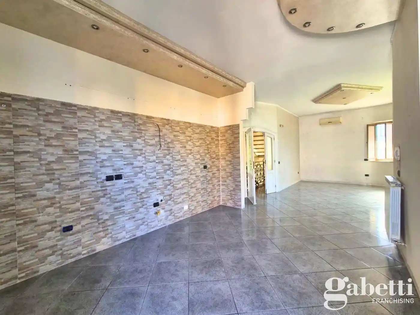 Trilocale viale Luigi Einaudi, 00, Centro, Pomigliano d'Arco - foto 3