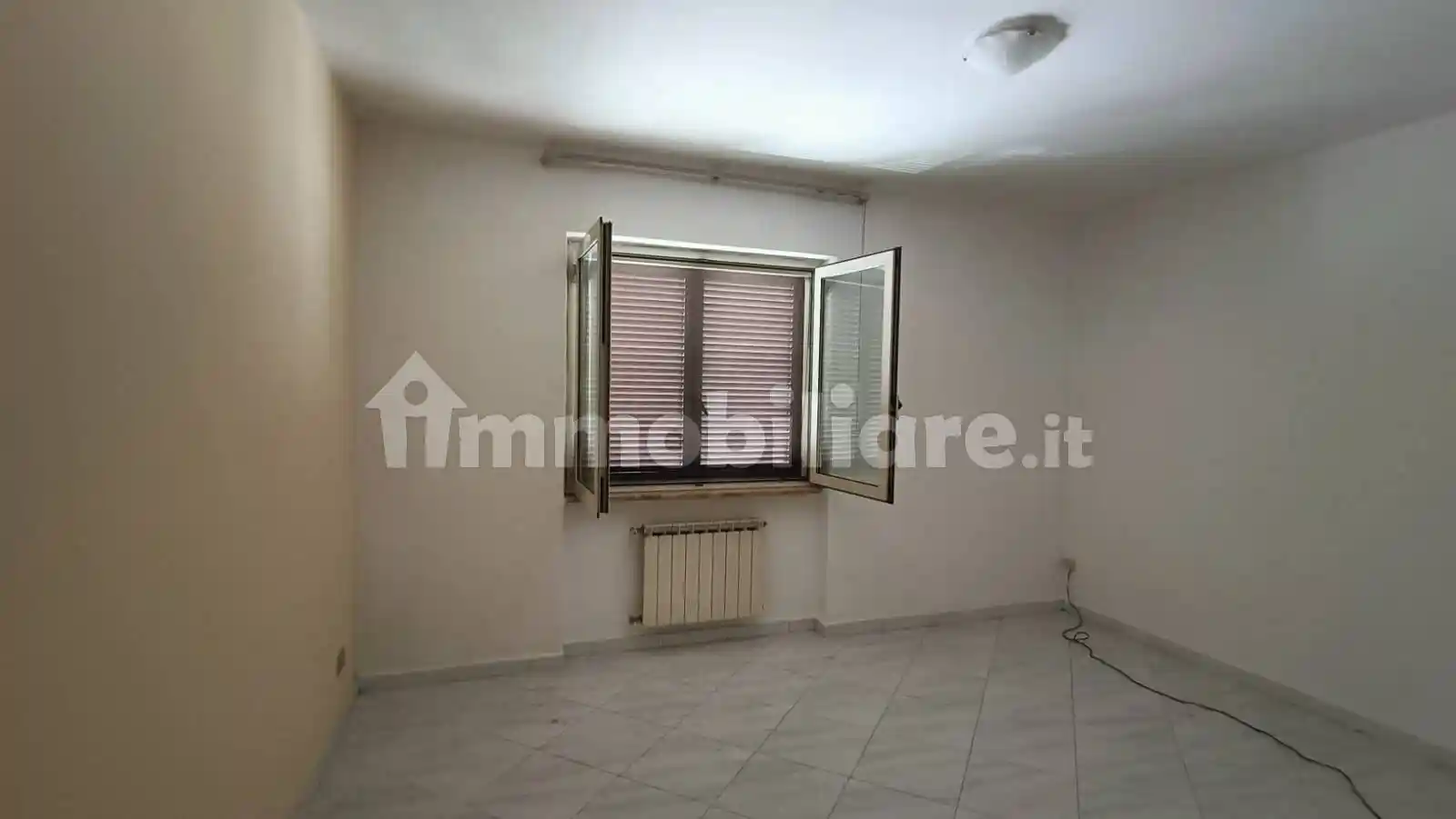 Trilocale ottimo stato, secondo piano, Curti - foto 3