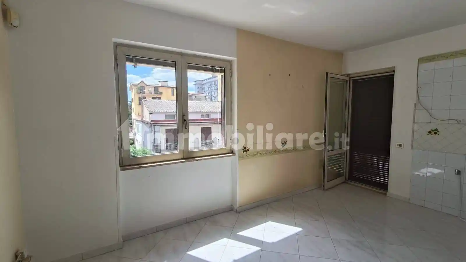 Trilocale ottimo stato, secondo piano, Curti - foto 4