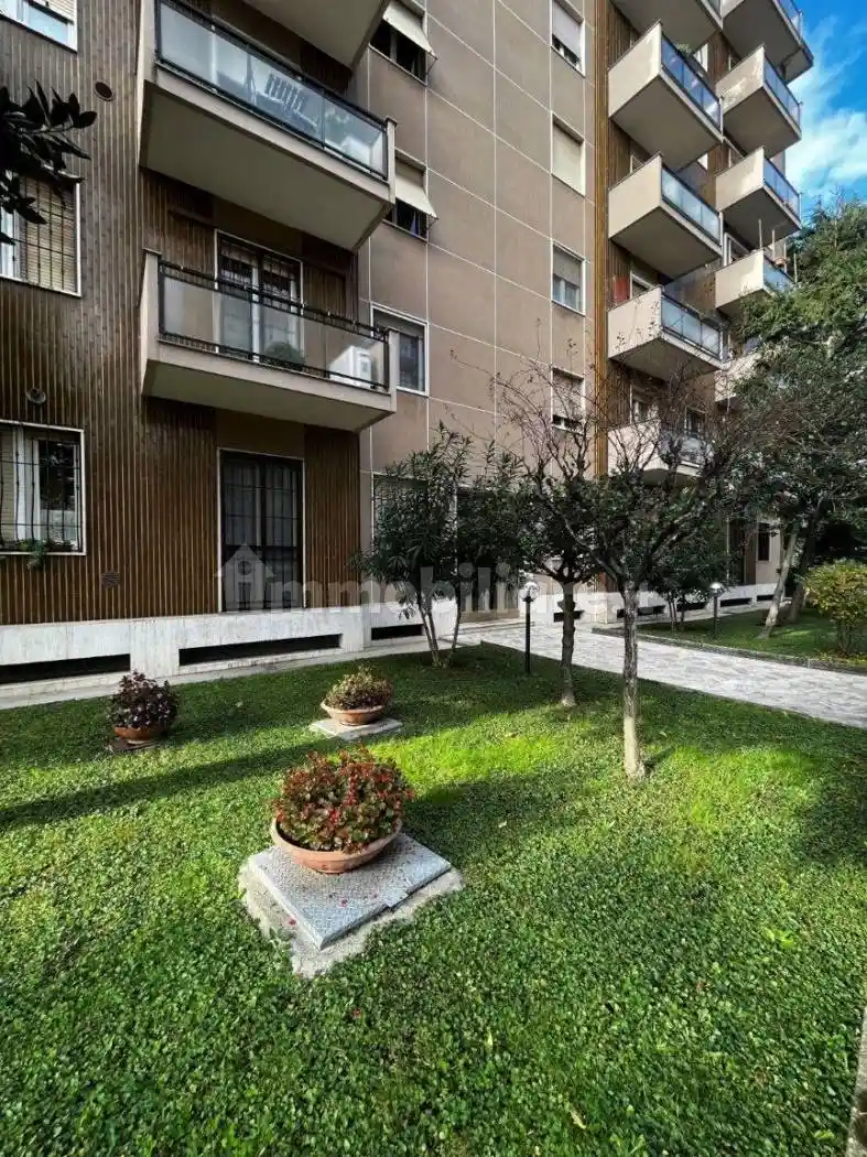 Bilocale via Silvio Zambaldi 7, Lambrate, Milano - foto 2