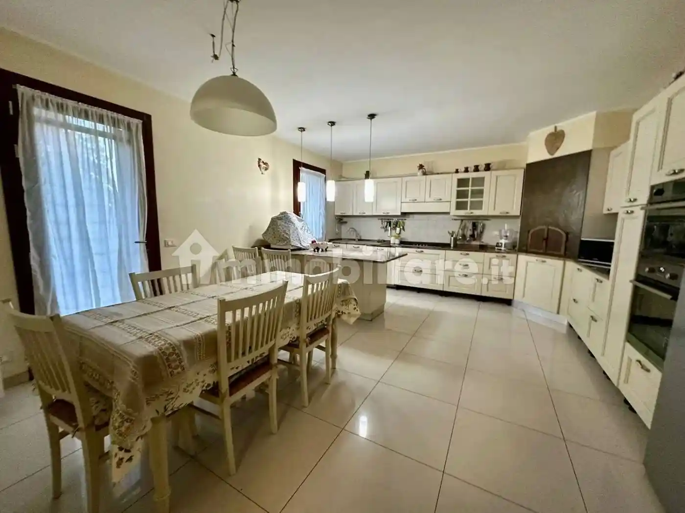 Villa unifamiliare via Giulio Cesare Parolari, 28, Zelarino, Venezia - foto 3