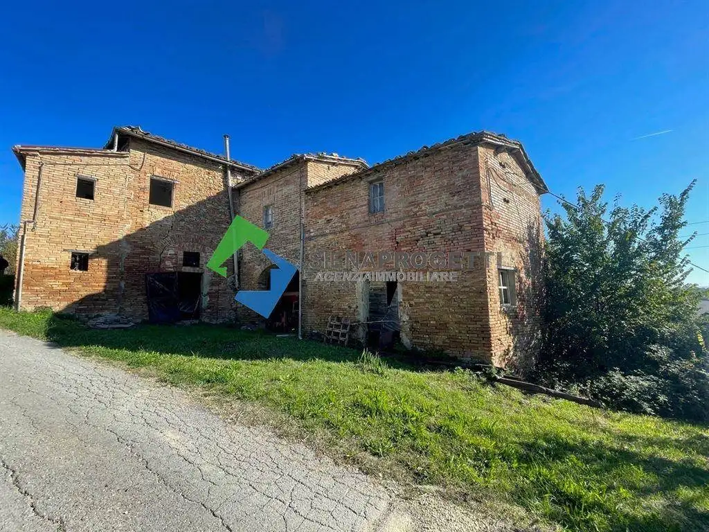 Rustico - Casale in vendita a Siena