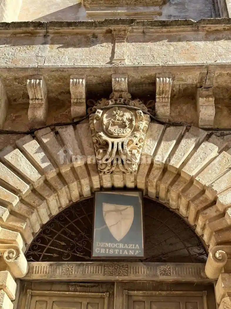 Palazzo - Edificio - foto 2