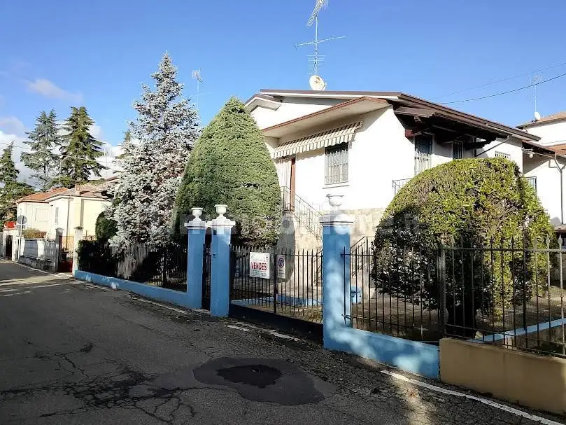 Villa in vendita a Casteggio