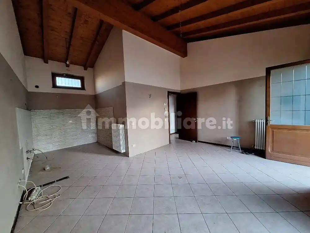 Villa bifamiliare via Roma, Centro, Castiglione d'Adda - foto 2