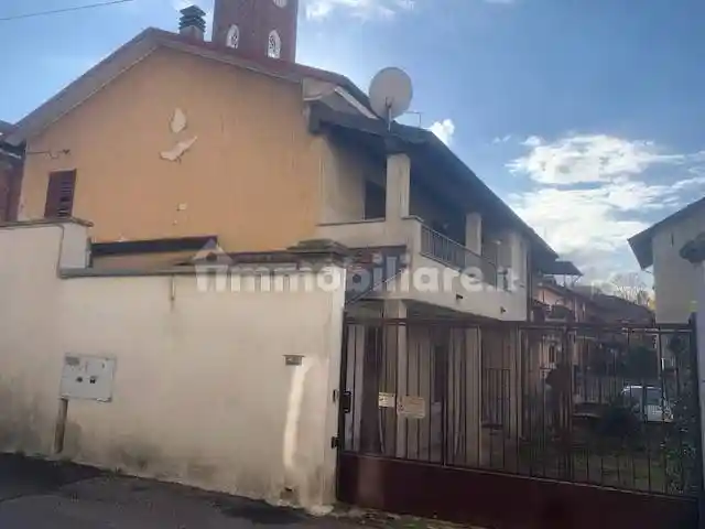 Casa indipendente in vendita a Limbiate