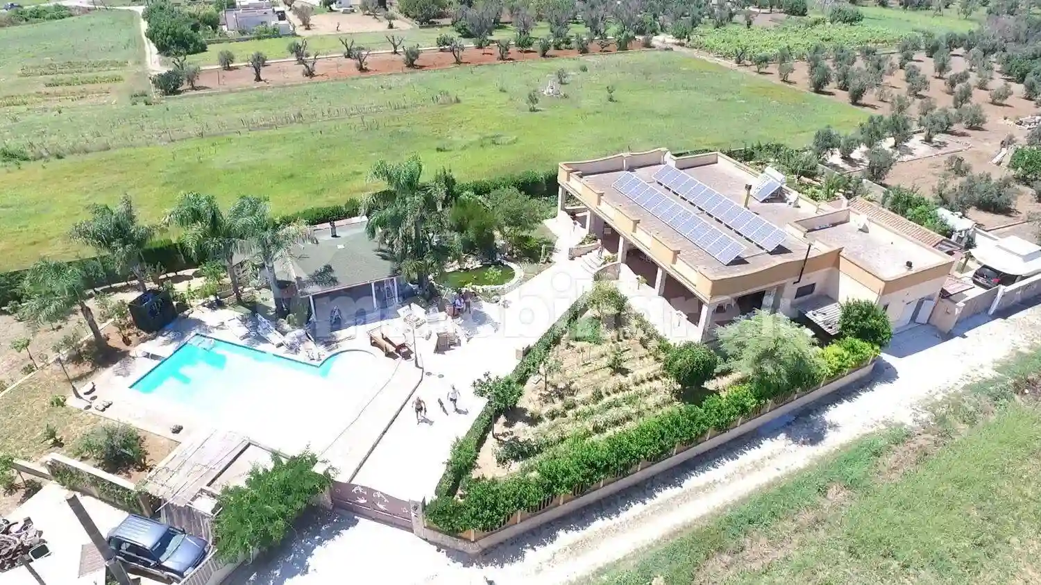 Villa - foto 2