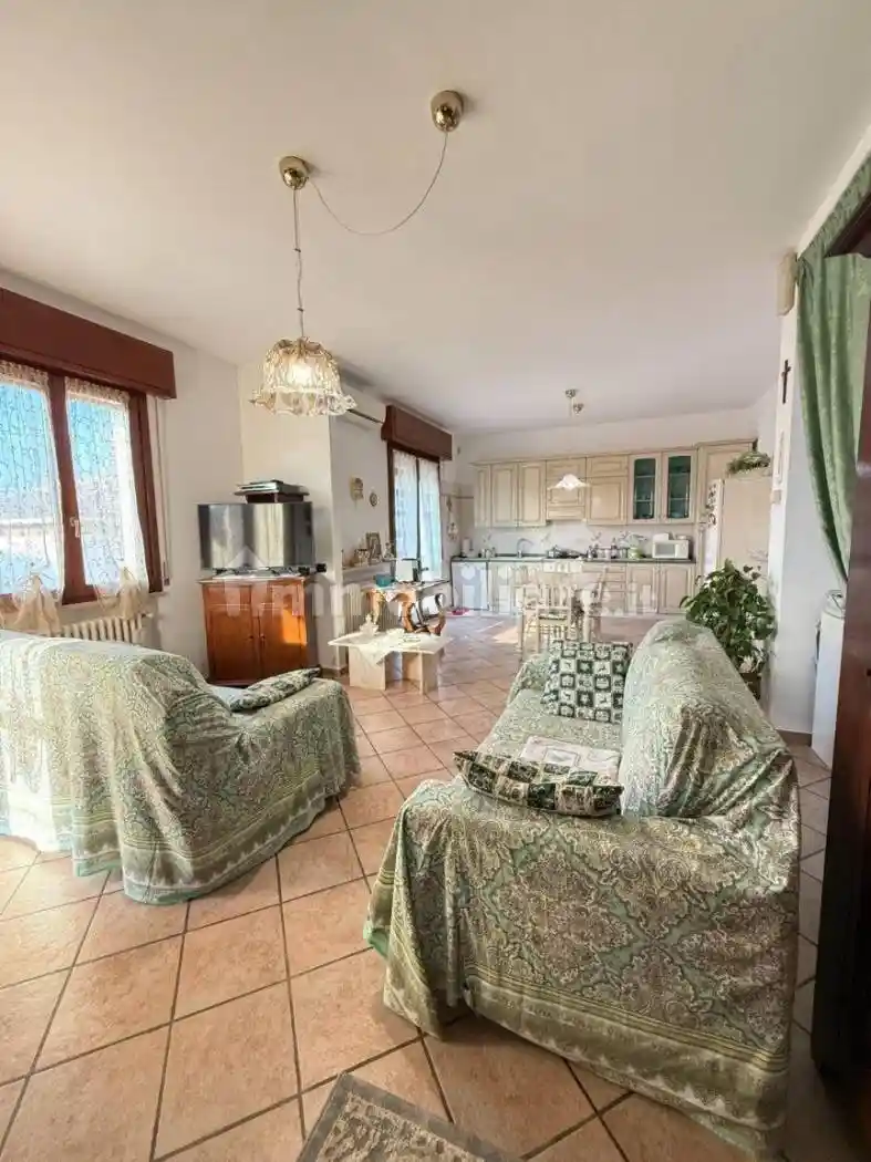 Trilocale ottimo stato, primo piano, Centro, Salizzole - foto 4