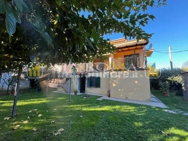 Casa indipendente in vendita a Lucca