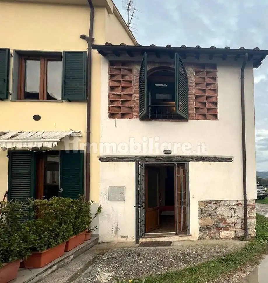 Casa indipendente in vendita a Lucca
