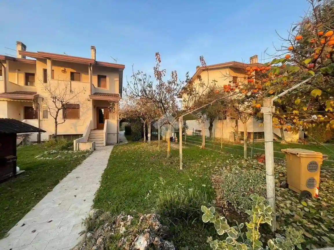 Villetta a schiera - foto 2