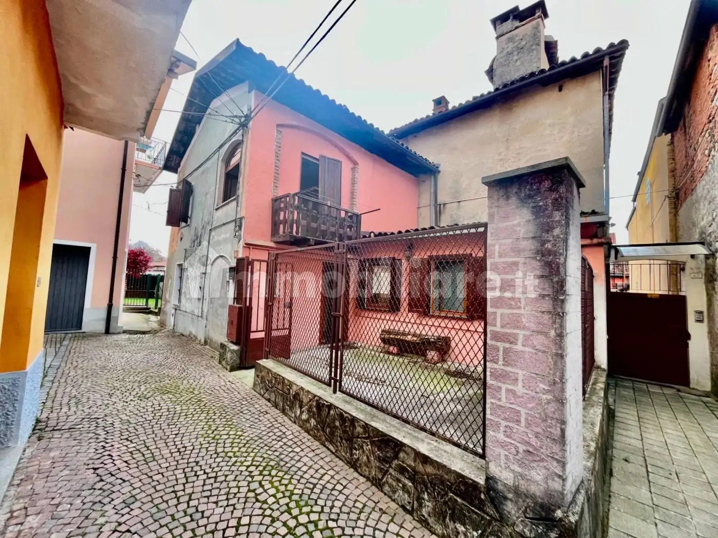 Casa indipendente in vendita a Pralungo