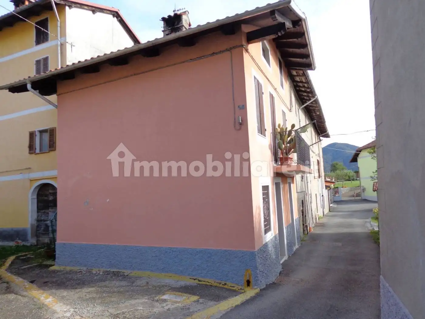 Casa indipendente in vendita a Pray