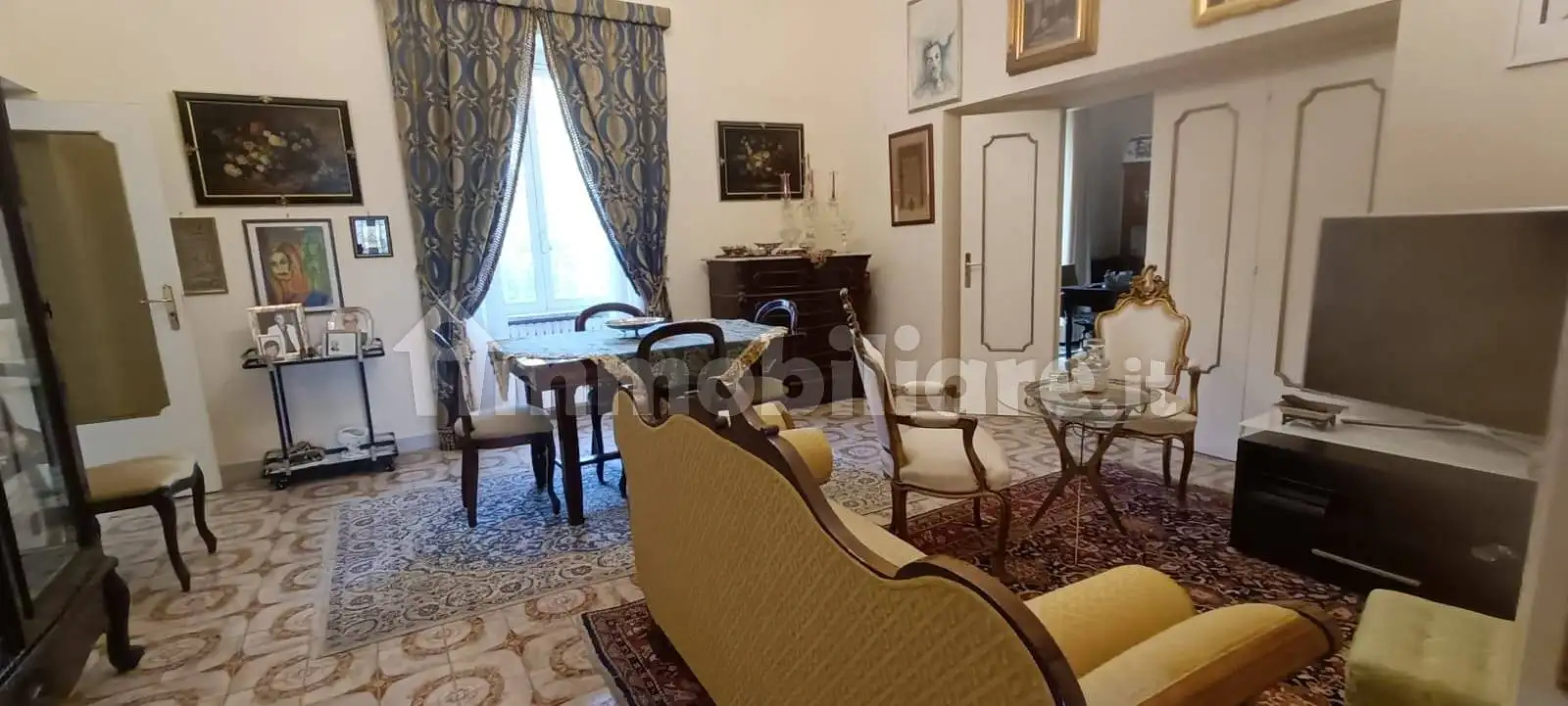 Palazzo - Edificio in vendita a Caserta