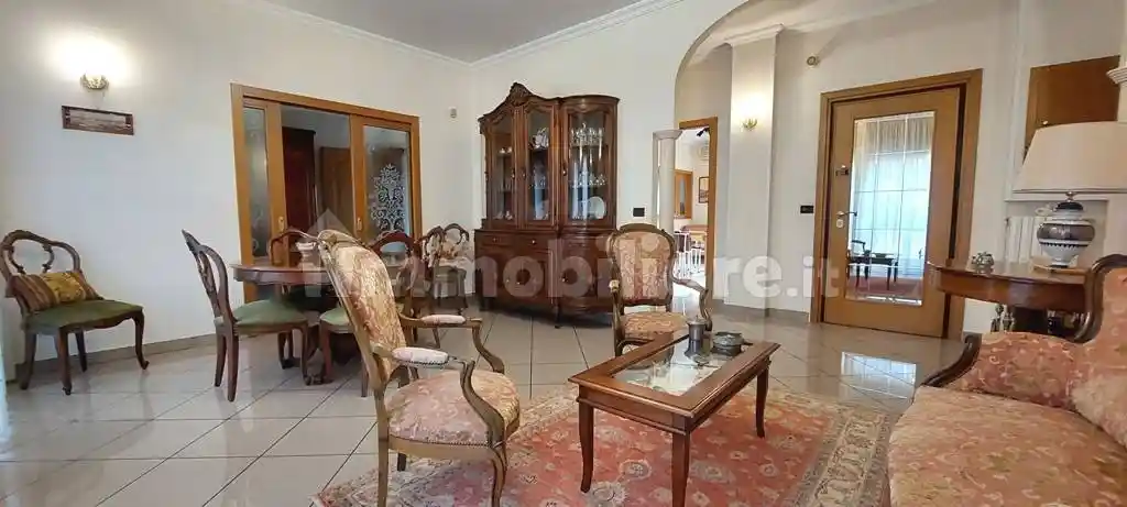 Appartamento ottimo stato, primo piano, Comparto Biccari, Foggia - foto 3