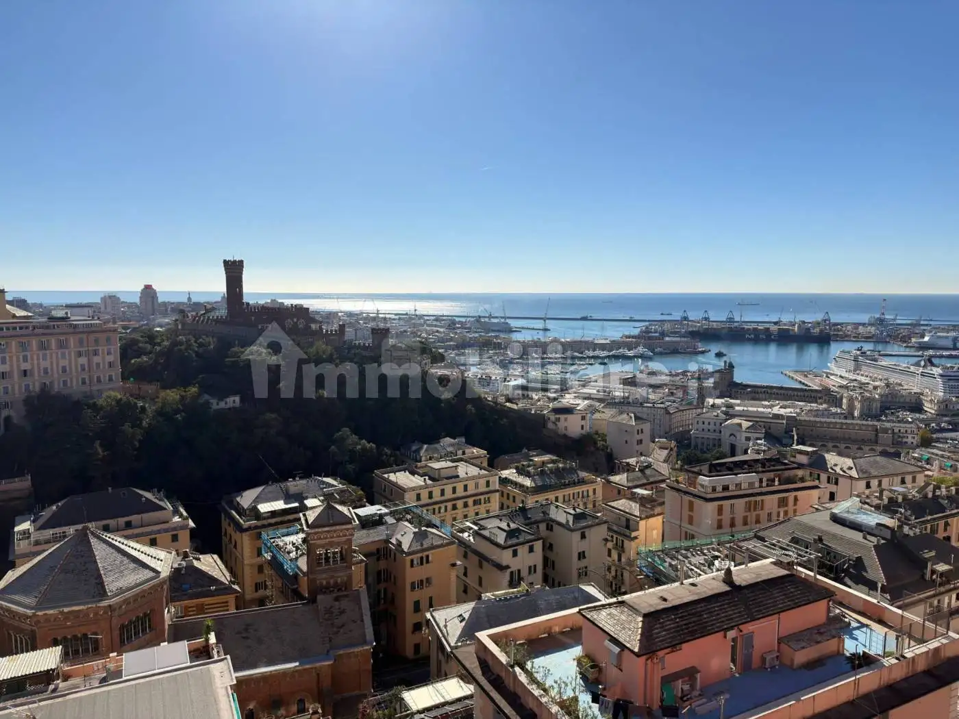 Appartamento in vendita a Genova