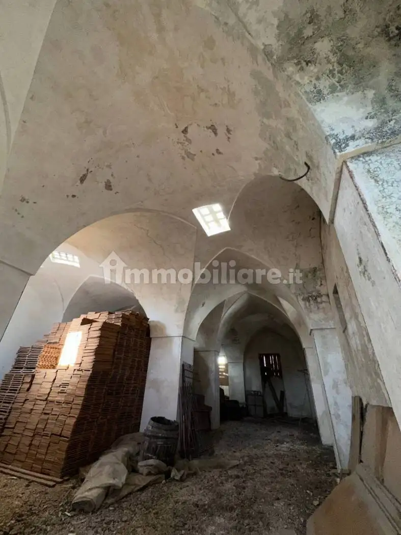 Palazzo - Edificio in vendita a Muro Leccese