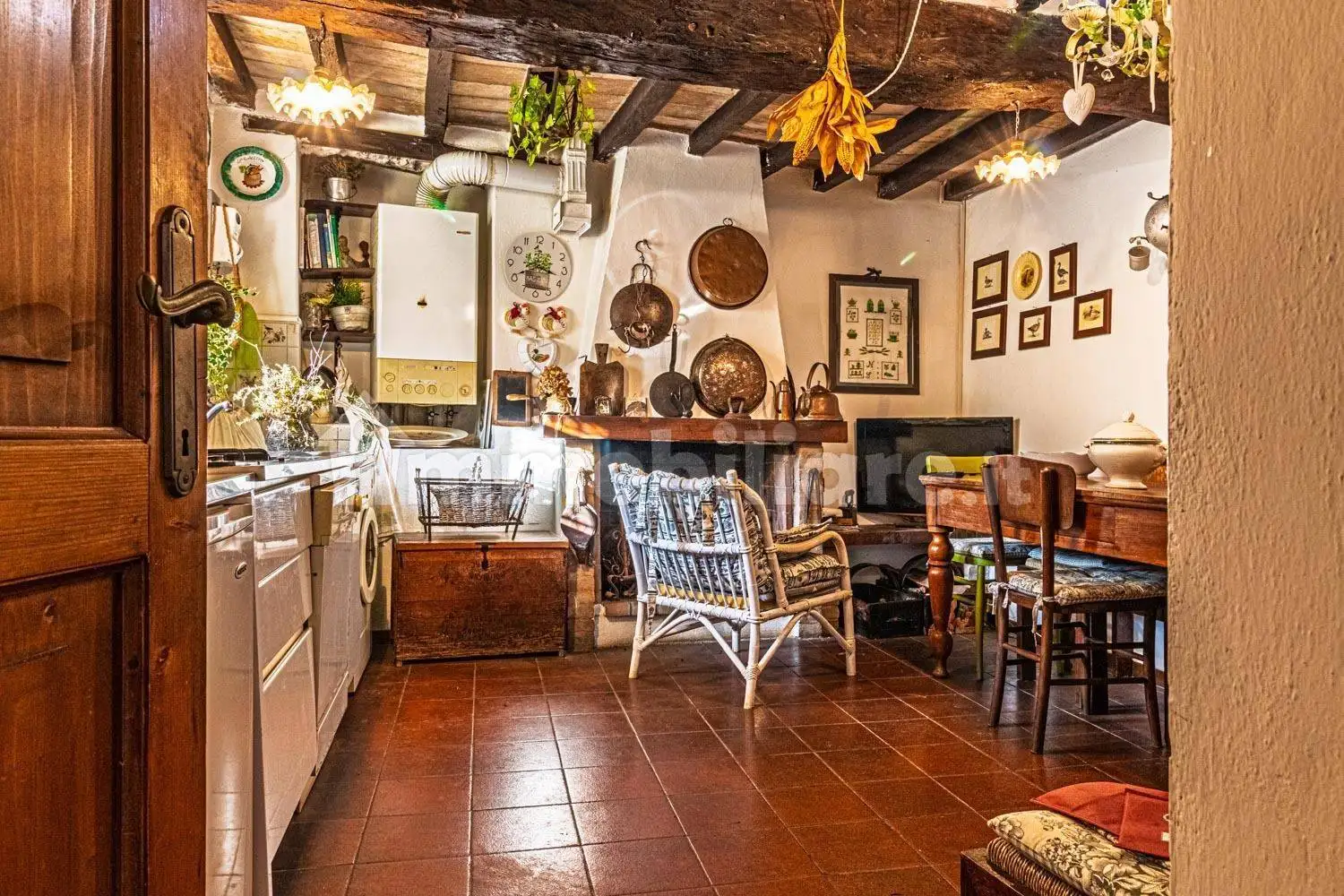 Casa indipendente in vendita a Lesignano de' Bagni