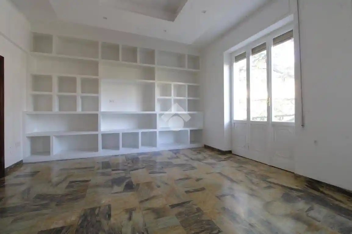 Trilocale largo Ezio Ottaviani 5, Centro Storico, Terni - foto 2