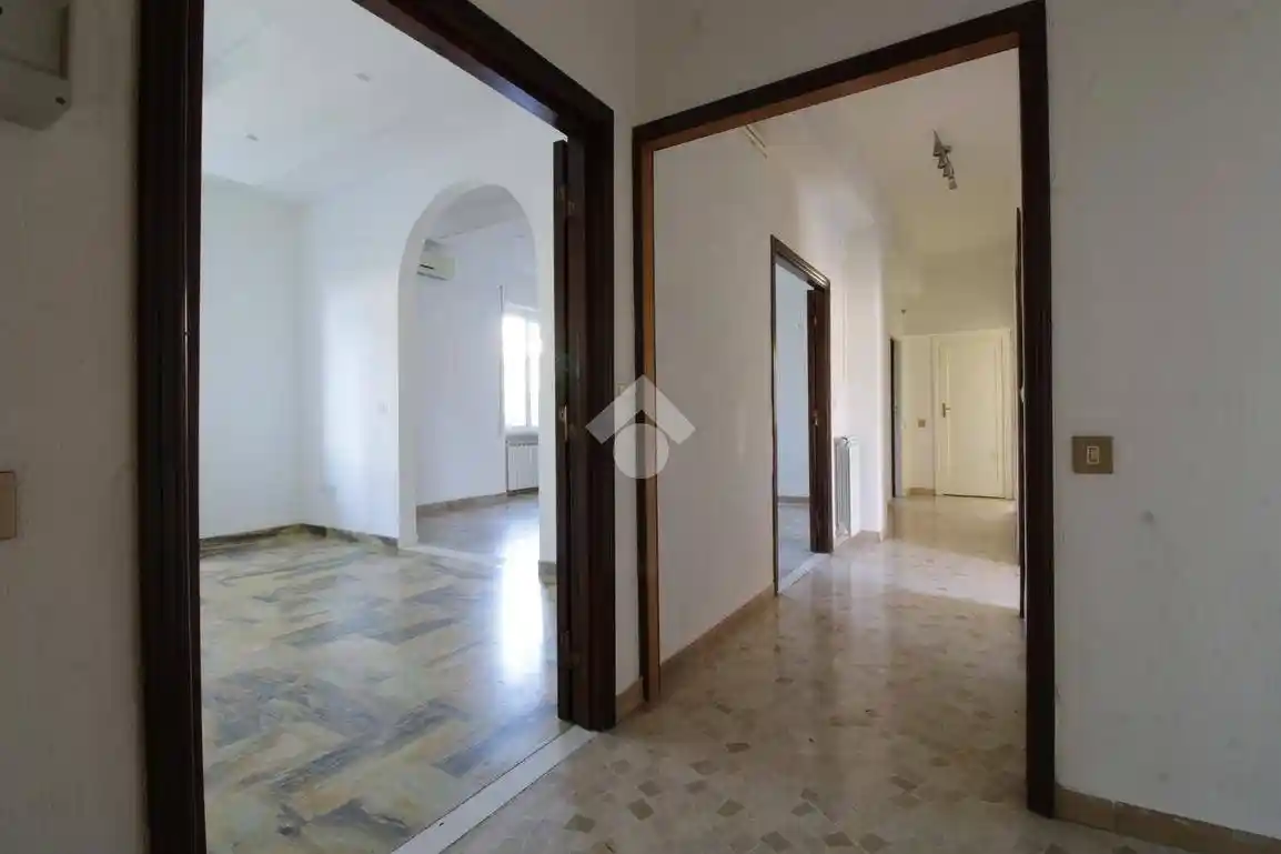 Trilocale largo Ezio Ottaviani 5, Centro Storico, Terni - foto 5