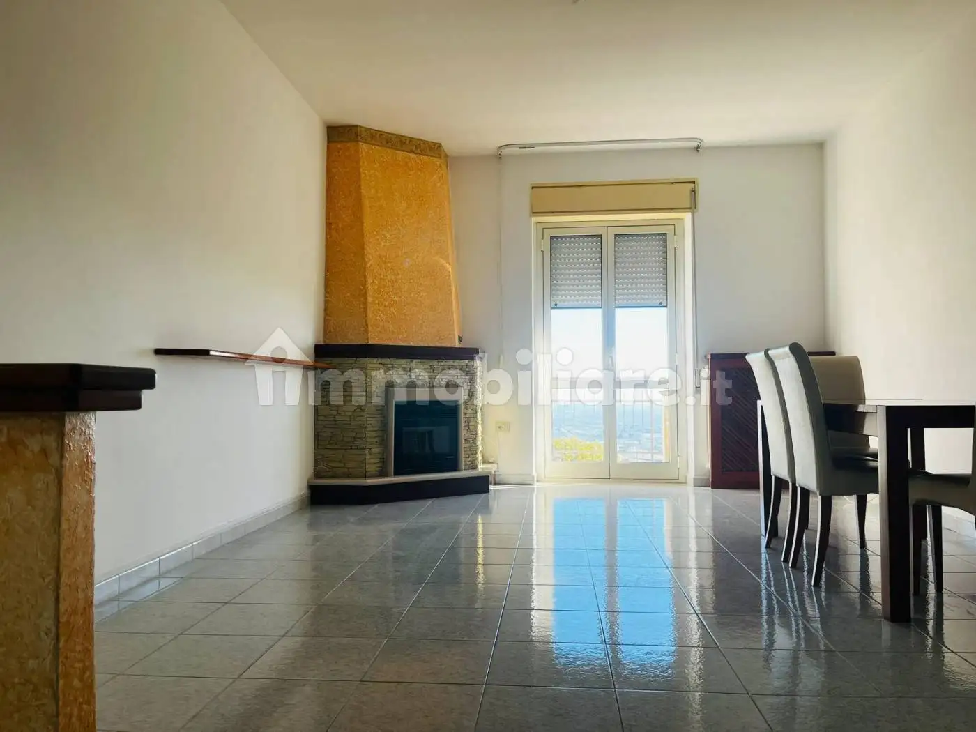 Appartamento in vendita a Motta Montecorvino