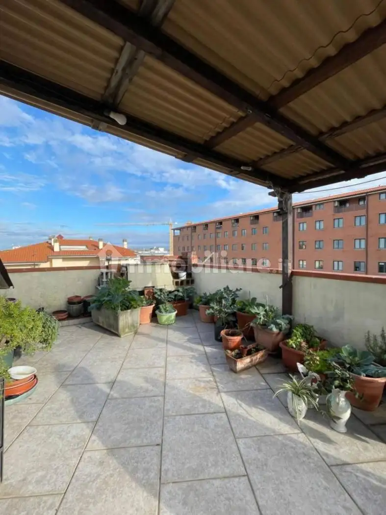 Appartamento in vendita a Livorno