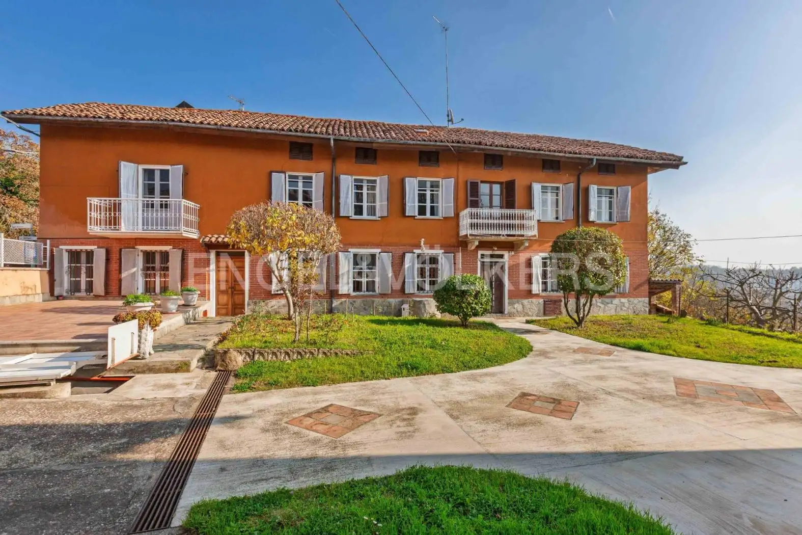 Villa in vendita a Montaldo Scarampi