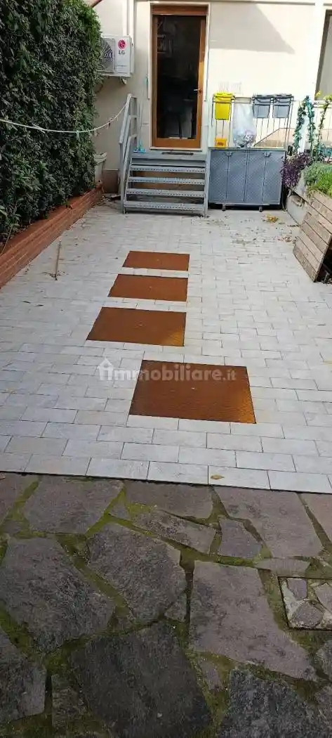 Quadrilocale buono stato, piano terra, Chiesanuova, Prato - foto 2