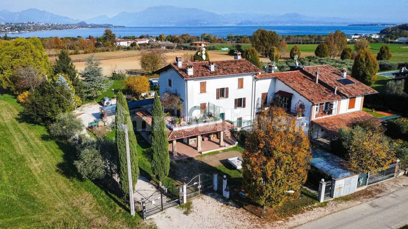 Appartamento in vendita a Desenzano del Garda