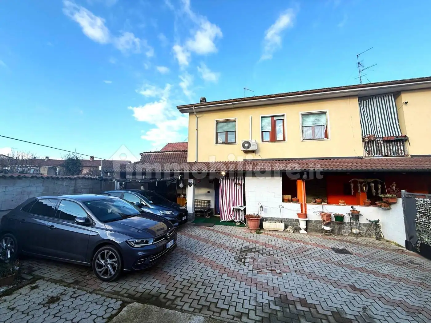 Villa in vendita a Confienza