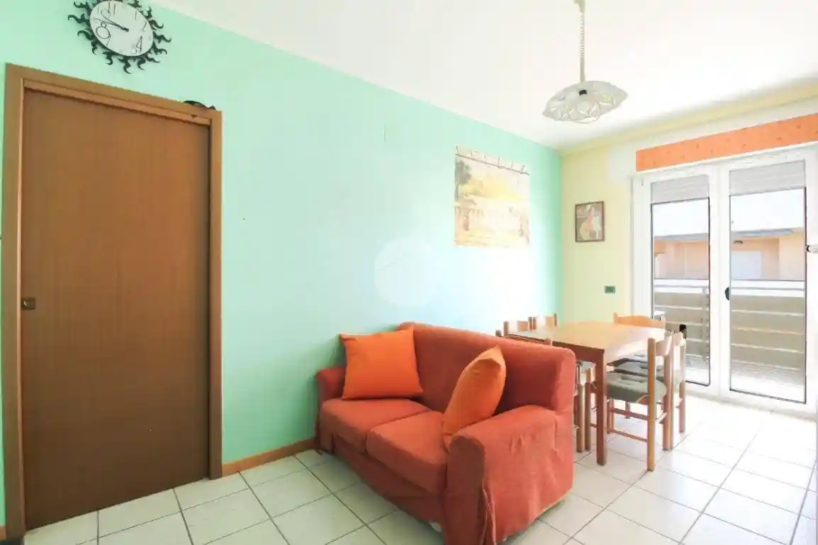 Trilocale via olimpica 26, Centro, Alba Adriatica - foto 2