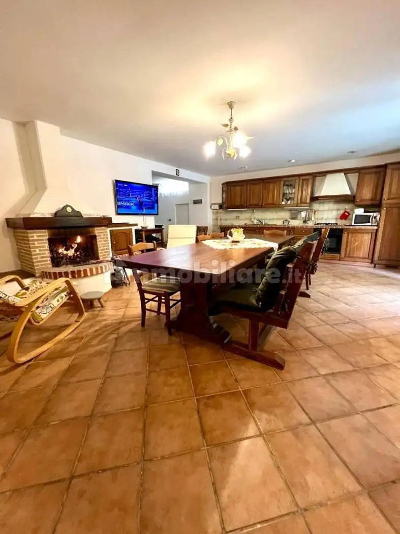 Villa bifamiliare Strada Provinciale Bassanese 25, Bassano Romano - foto 3