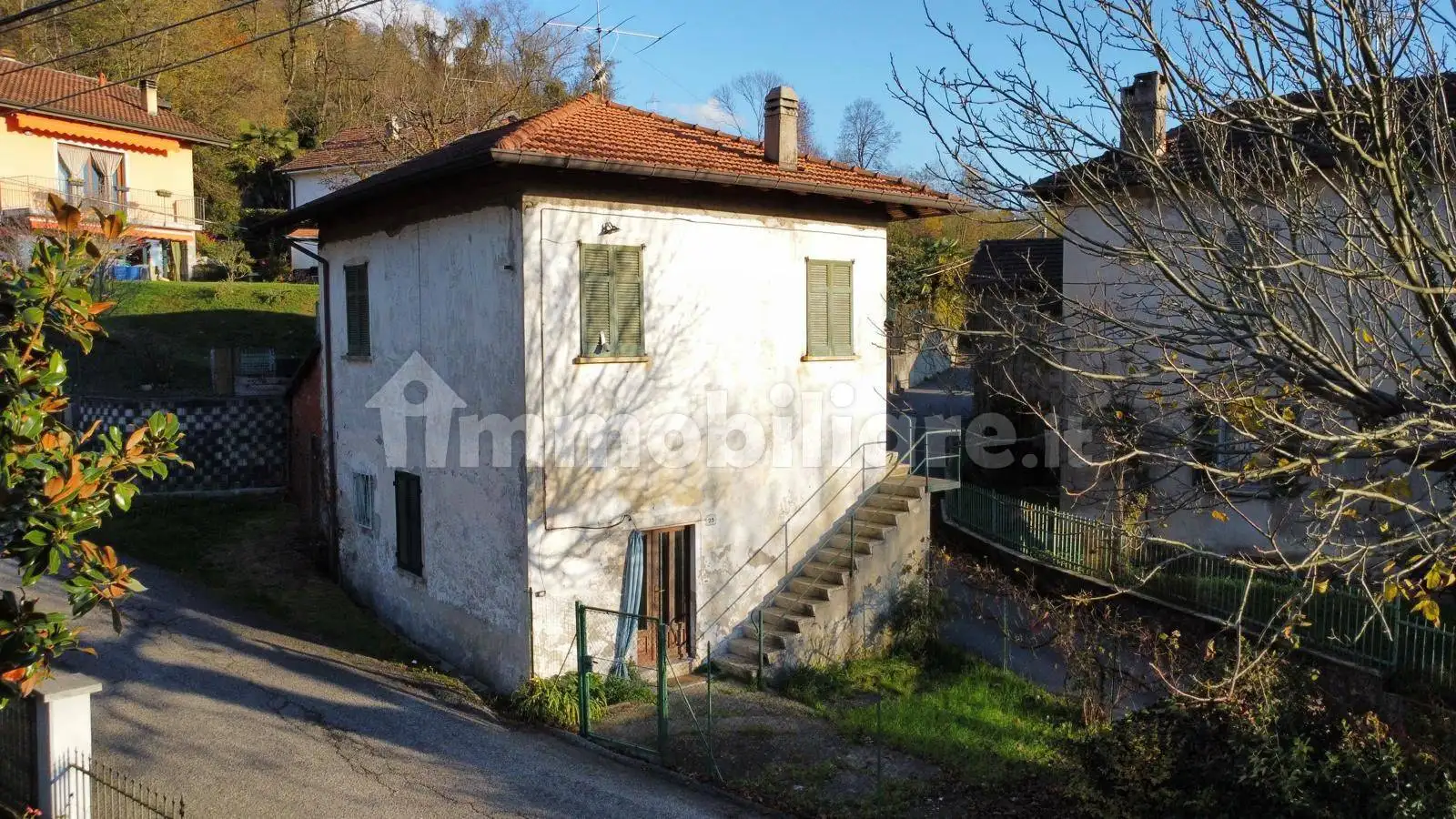 Rustico - Casale in vendita a Cocquio-Trevisago