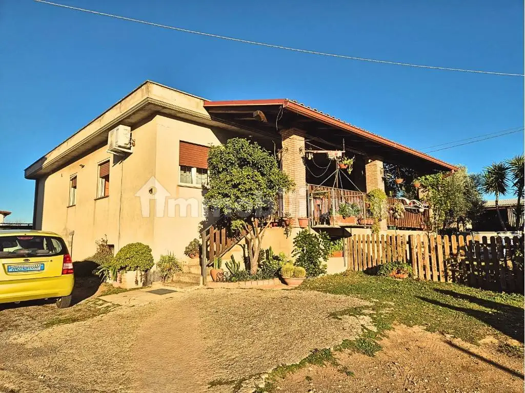 Villa in vendita a Ardea