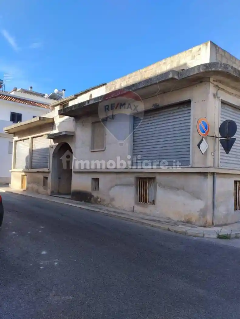 Casa indipendente in vendita a Rosolini