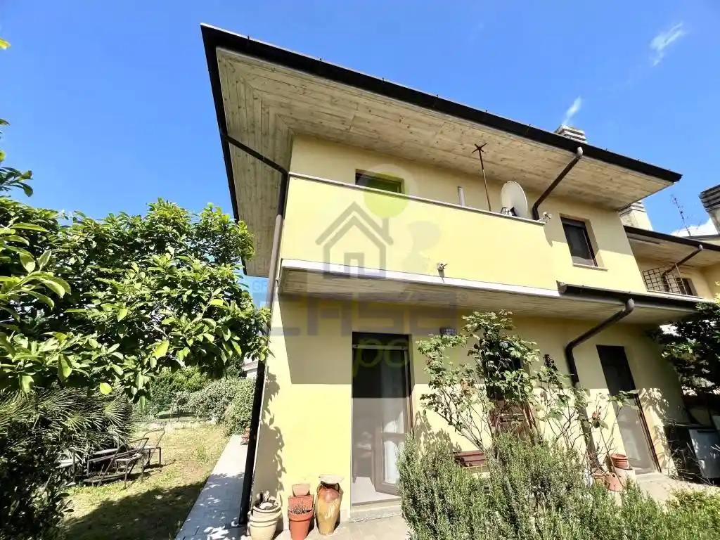 Villa in vendita a Villanterio