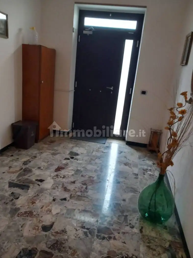 Appartamento in vendita a Follo