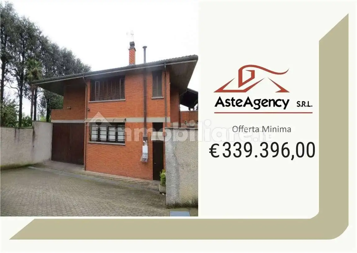 Villa in asta a Ozzero