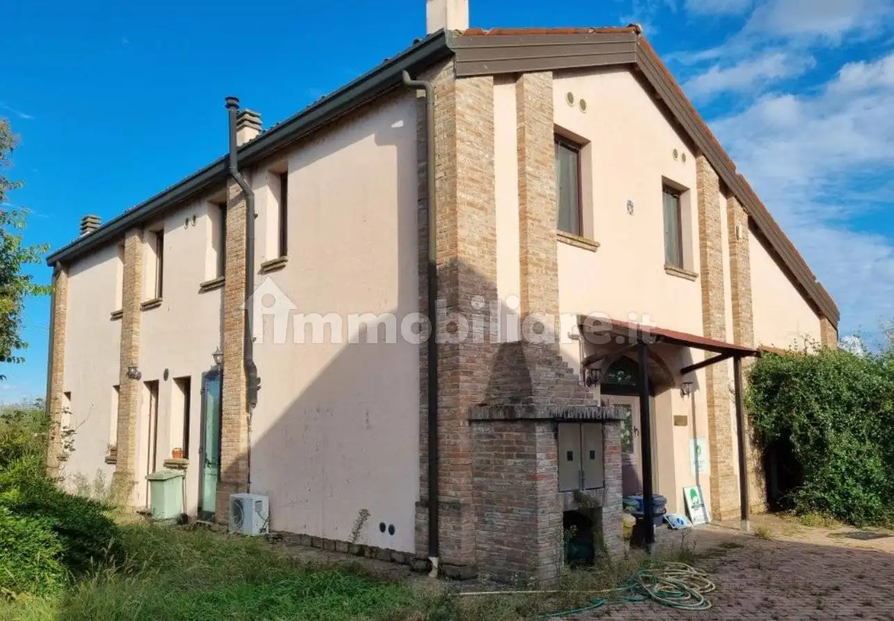 Rustico - Casale in asta a Ferrara