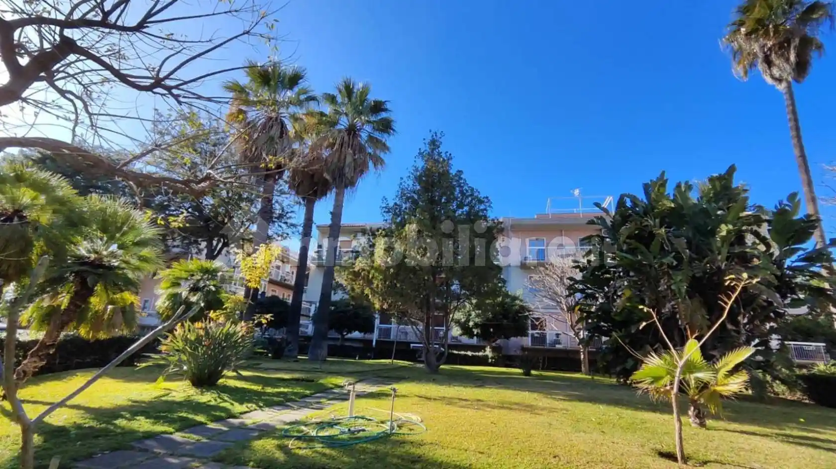 Appartamento in vendita a Aci Castello