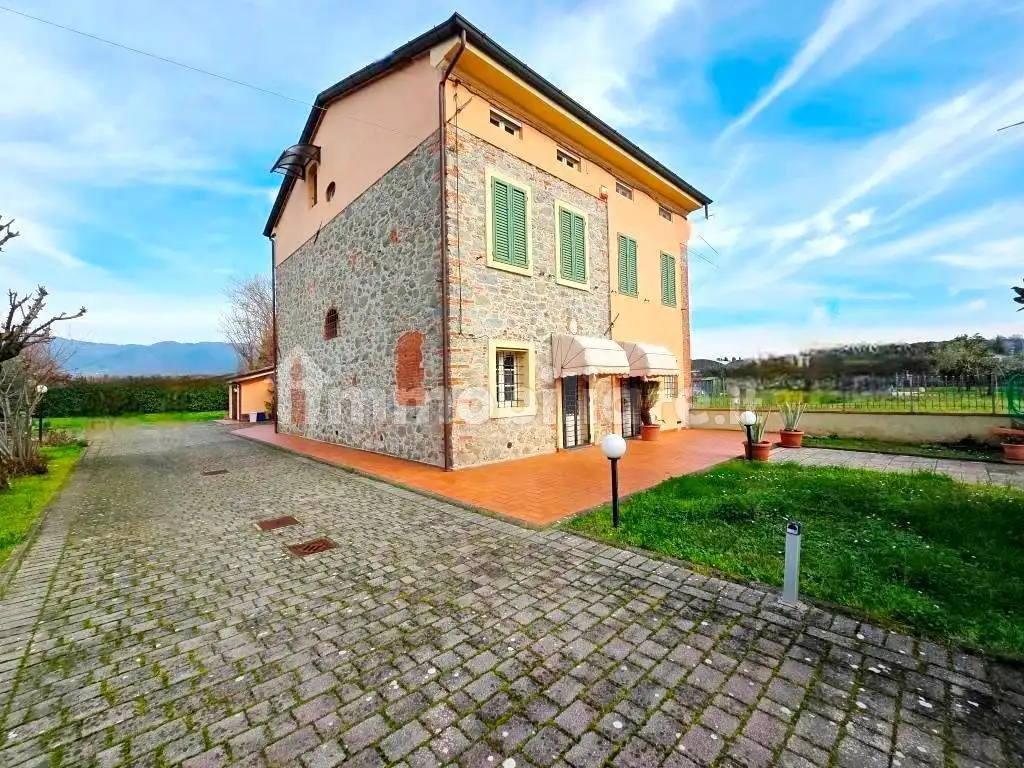 Villa in vendita a Porcari