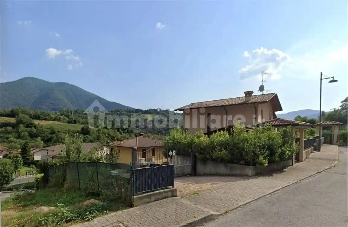 Villa in vendita a Sarezzo