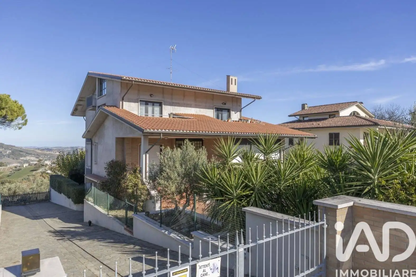 Villa in vendita a Cupramontana